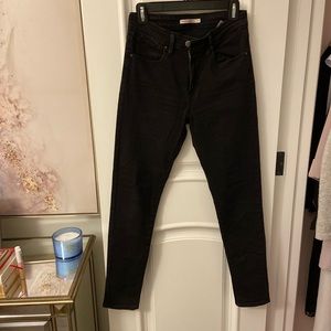 Levis 721 High Waisted Skinny Black Jean